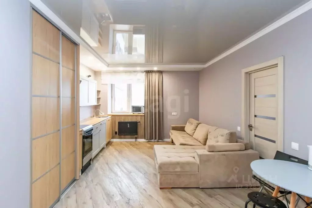 2-к кв. Тюменская область, Тюмень ул. Революции, 228к2 (58.4 м) - Фото 1