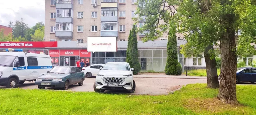 Шоурум с витринами на Московском с парковкой - Фото 0