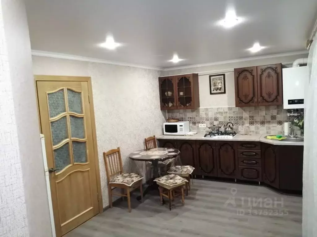 2-к кв. Ставропольский край, Ессентуки Интернациональная ул., 30 (42.0 ... - Фото 0