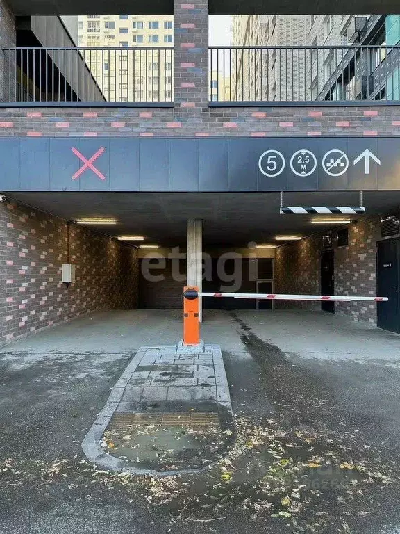 Гараж в Свердловская область, Екатеринбург ул. Победы, 102 (17 м) - Фото 1