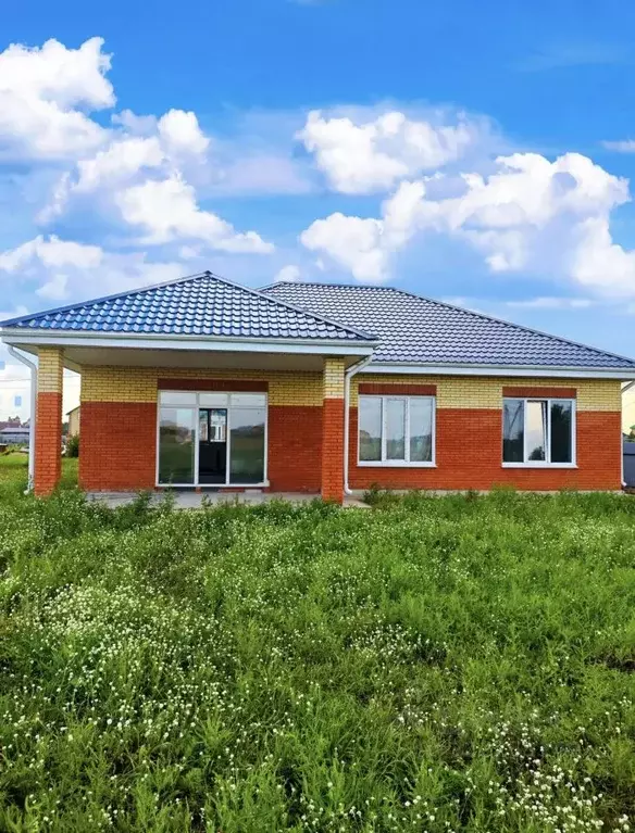 Дом в Омская область, Омский район, с. Надеждино ул. Кедровая (108 м) - Фото 1