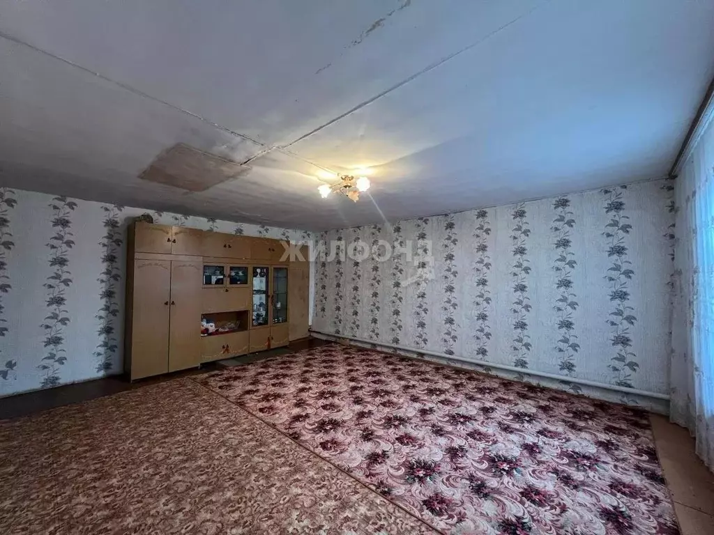 Дом в Астраханская область, Володарский район, с. Новый Рычан ... - Фото 1