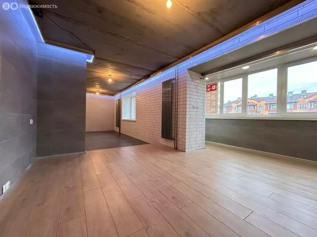 3-комнатная квартира: Абакан, улица Маршала Жукова, 70А (101.3 м) - Фото 1