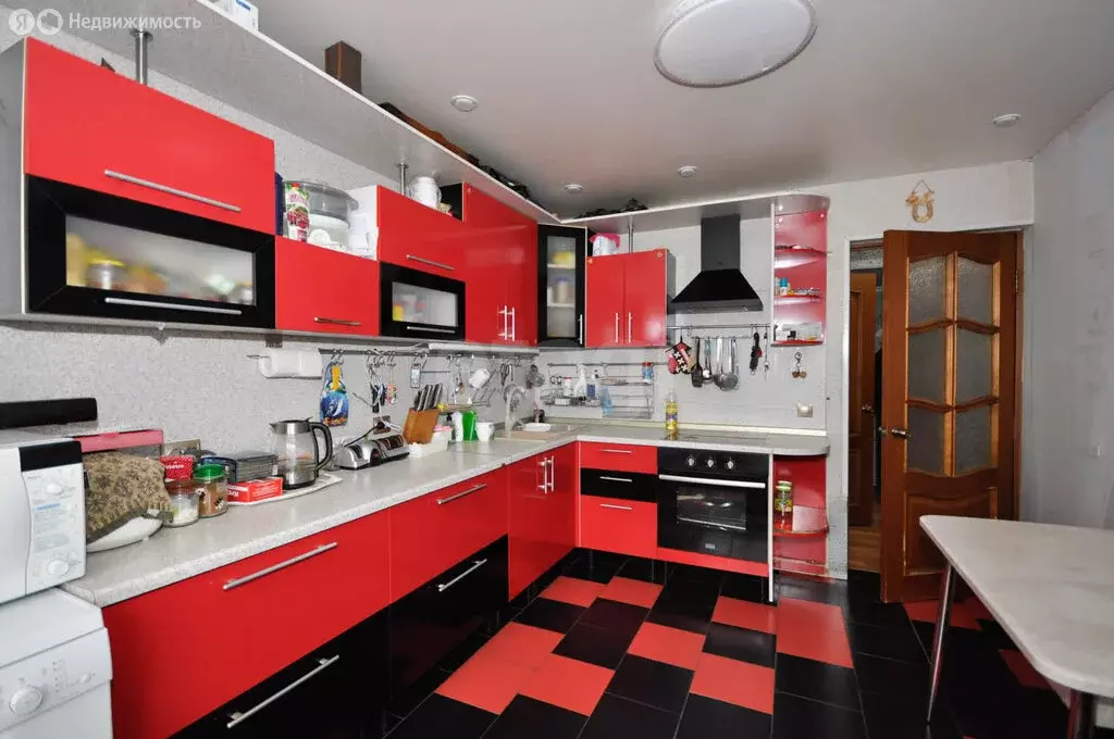 3-комнатная квартира: Южно-Сахалинск, Вокзальная улица, 76А (70.6 м) - Фото 2