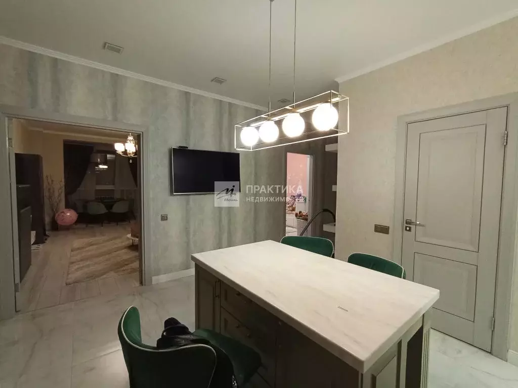 Продается 3-комнатная квартира - Фото 1