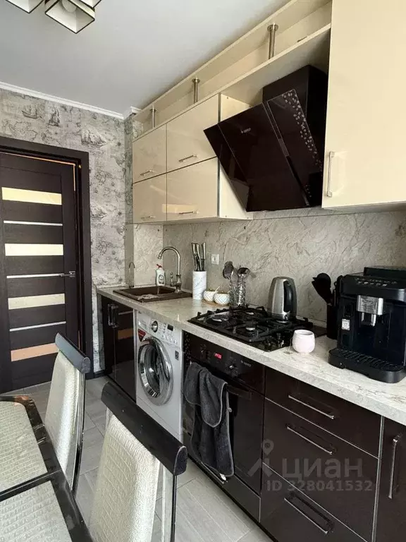 3-к кв. Брянская область, Брянск Орловская ул., 22 (57.4 м) - Фото 1