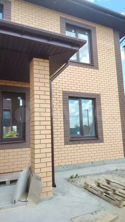 Дом 180 м на участке 6 сот. - Фото 1