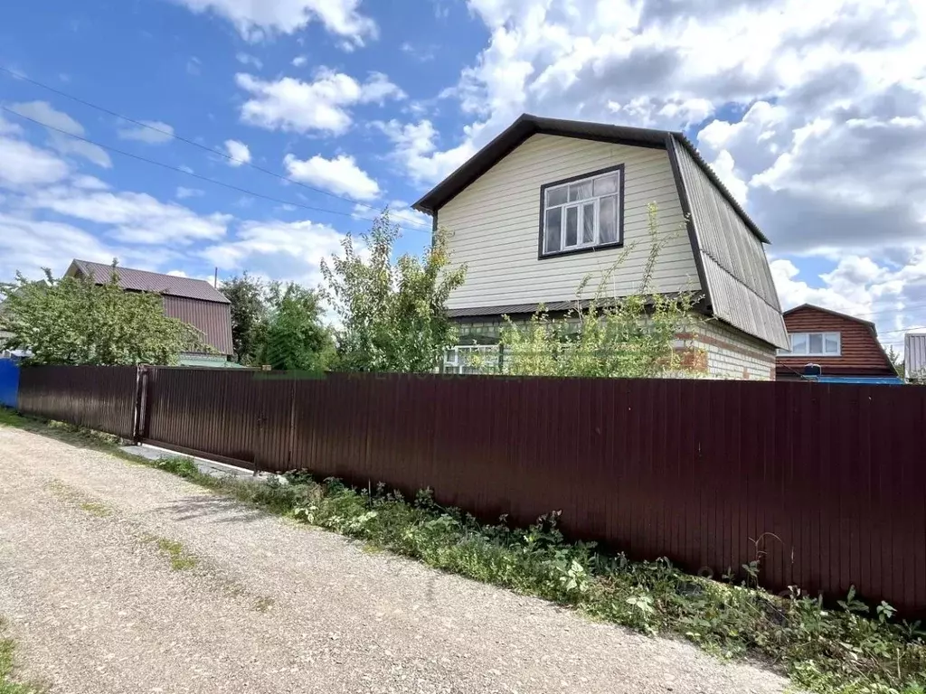 Дом в Саратовская область, Энгельсский район, Красноярское ... - Фото 1