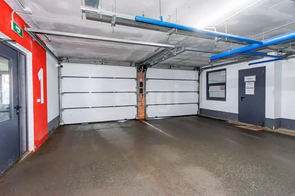 Гараж в Тюменская область, Тюмень ул. Первооткрывателей, 12 (13 м) - Фото 1