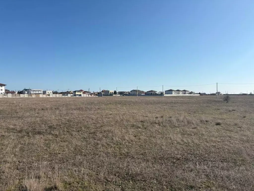 Участок в Крым, Сакский район, с. Уютное ул. Садовая (40.0 сот.) - Фото 1