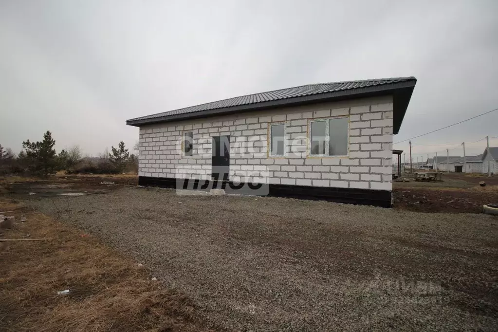 Дом в Челябинская область, Красноармейский муниципальный округ, д. ... - Фото 1