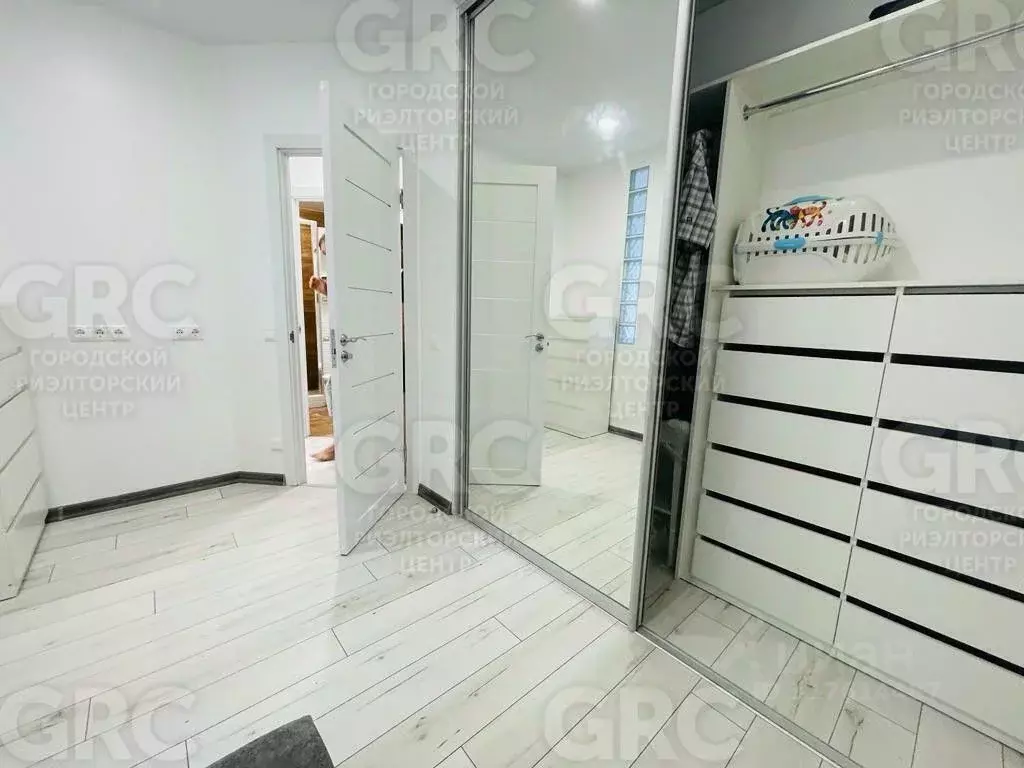 1-к кв. Краснодарский край, Сочи КСМ мкр, ул. Труда, 21к2 (41.1 м) - Фото 0