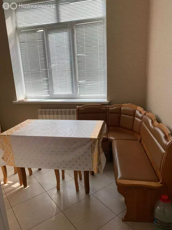 1-комнатная квартира: Махачкала, улица Абдуллы Гаджиева, 14В (49 м) - Фото 0