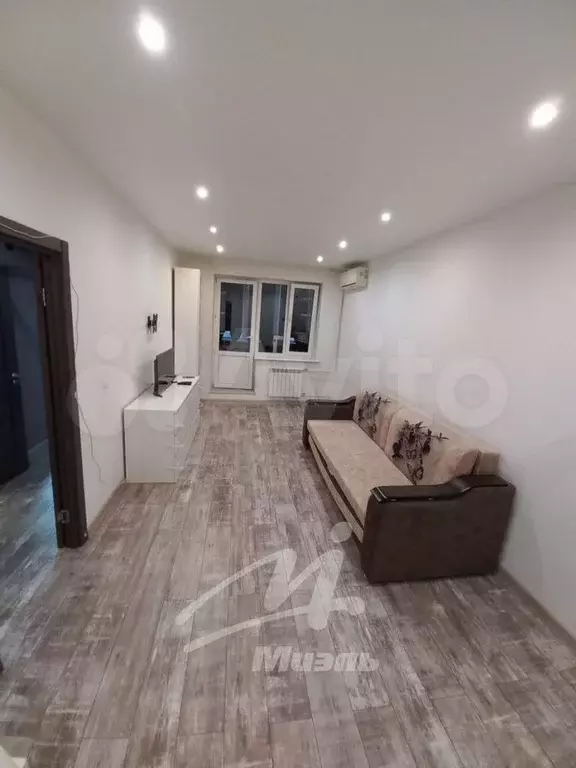 1-к. квартира, 40 м, 11/17 эт. - Фото 1