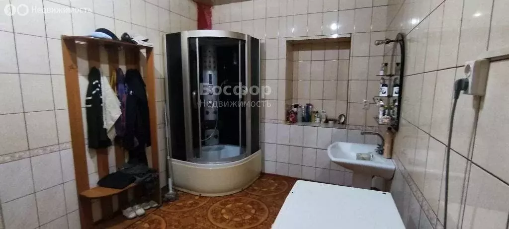 Дом в Старый Крым, улица Ленина (178.3 м) - Фото 1