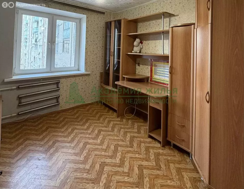 4-комнатная квартира: Саратов, Томская улица, 18 (77 м) - Фото 1