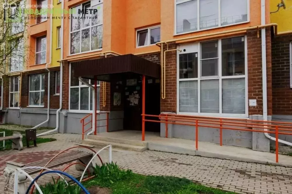 1-комнатная квартира: Михайловск, улица Владислава Листьева, 9 (33.9 ... - Фото 1