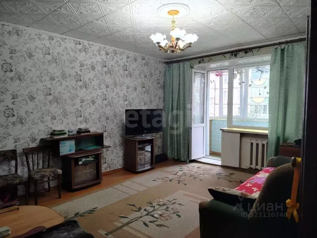 3-к кв. Белгородская область, Губкин ул. Раевского, 24а (58.8 м) - Фото 0