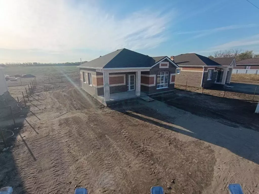 Дом в Ростовская область, Неклиновский район, с. Новобессергеневка ул. ... - Фото 2