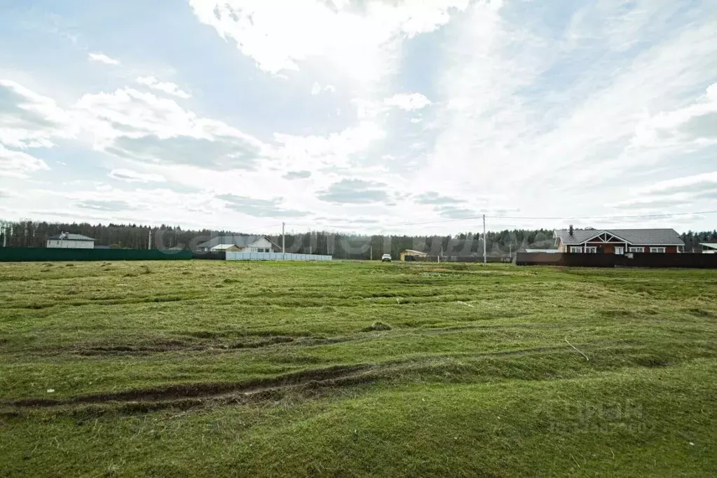 Участок в Московская область, Наро-Фоминский городской округ, д. ... - Фото 1