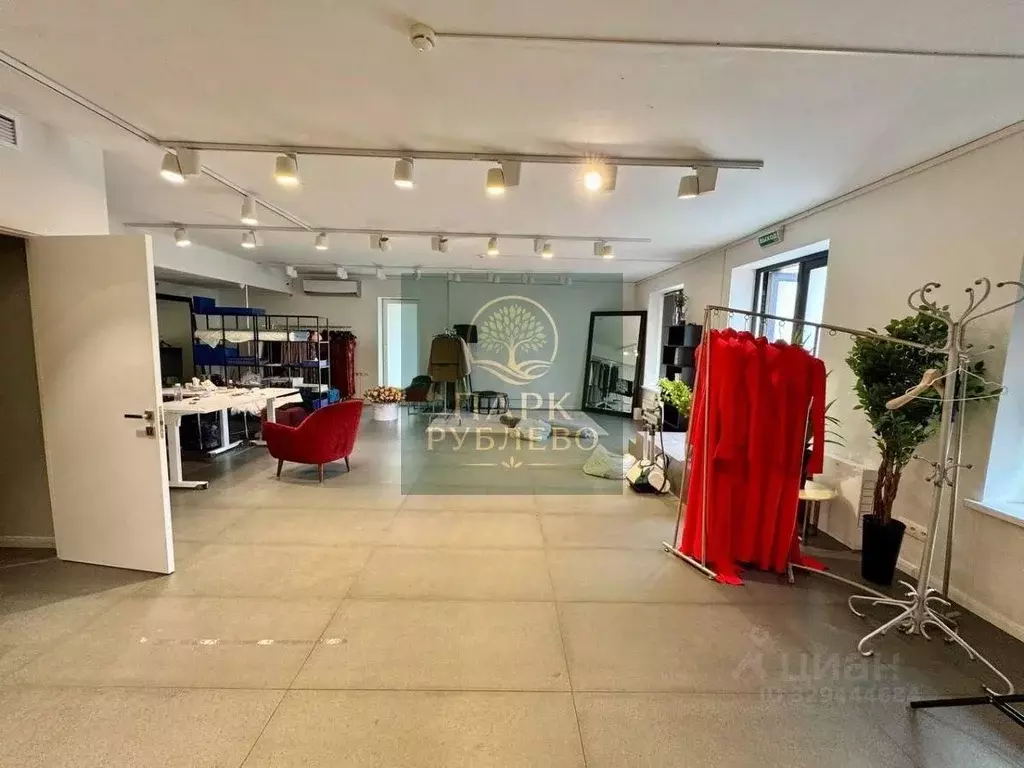 Помещение свободного назначения в Московская область, Красногорск ул. ... - Фото 1