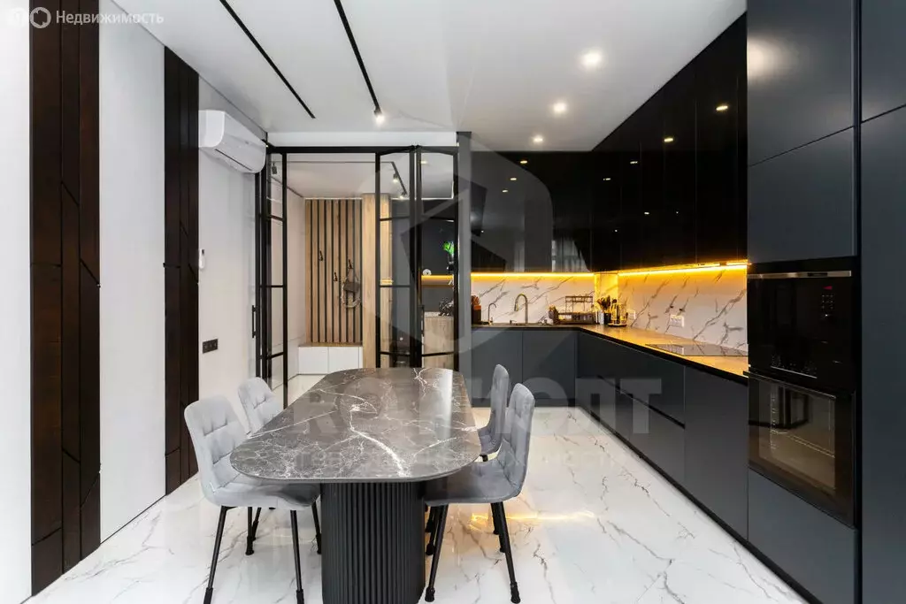 3-комнатная квартира: Калининград, улица Молодой Гвардии, 34 (118.6 м) - Фото 1