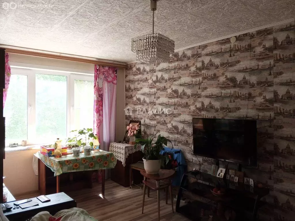 3-комнатная квартира: Сыктывкар, улица Чкалова, 23 (61.2 м) - Фото 1