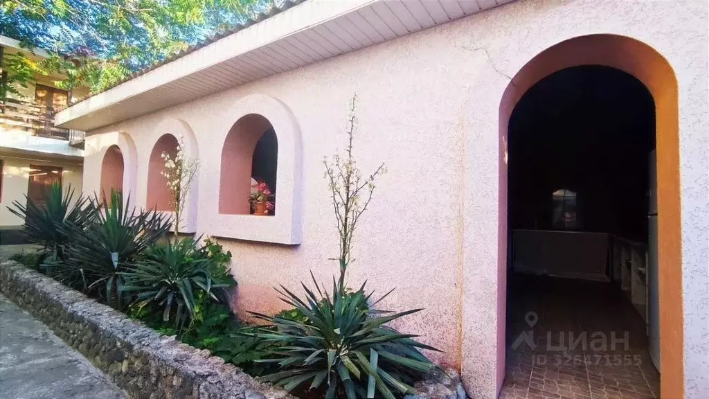 Дом в Крым, Сакский район, с. Штормовое ул. Фрунзе, 5 (134 м) - Фото 1