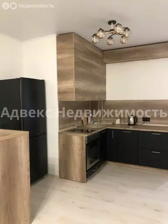 Квартира-студия: Тюмень, улица Тимофея Чаркова, 79к2 (52 м) - Фото 0