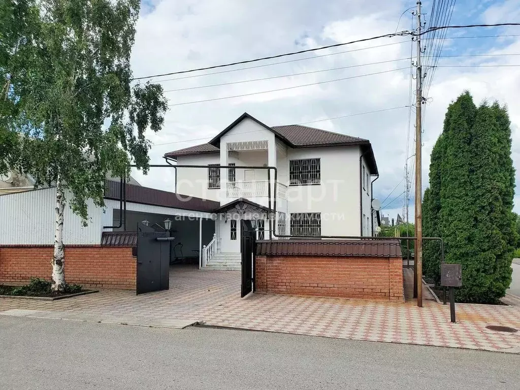 Дом в Ставропольский край, Ессентуки Российская ул. (404 м) - Фото 1