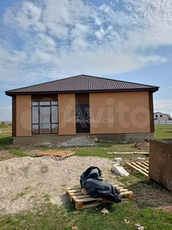 Дом 100 м на участке 6 сот. - Фото 1