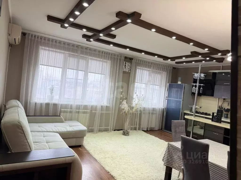 2-к кв. Астраханская область, Астрахань Звездная ул., 15 (52.0 м) - Фото 1