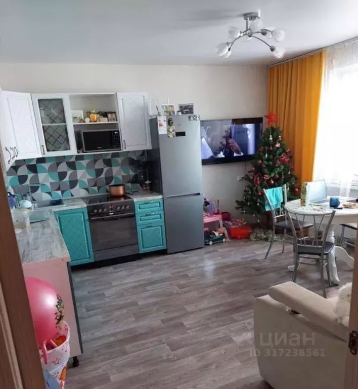 2-к кв. Красноярский край, Красноярск ул. Чернышевского, 120А (56.6 м) - Фото 0