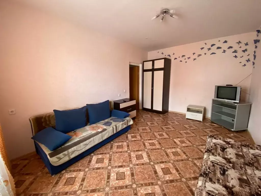 1-к кв. Удмуртия, Камбарка ул. Суворова, 31 (30.0 м) - Фото 0