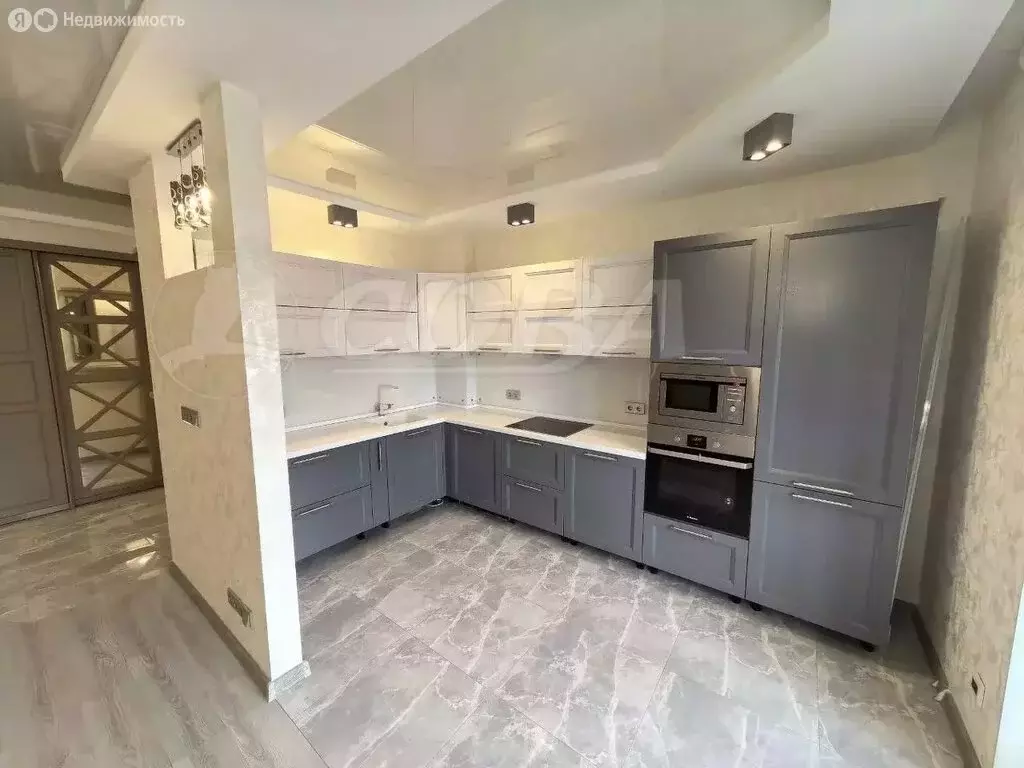 2-комнатная квартира: Тюмень, Сургутская улица, 11к2 (87 м) - Фото 1