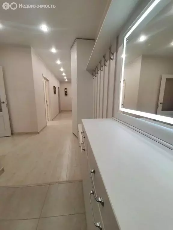 3-комнатная квартира: Уфа, улица Аксакова, 2 (108 м) - Фото 2