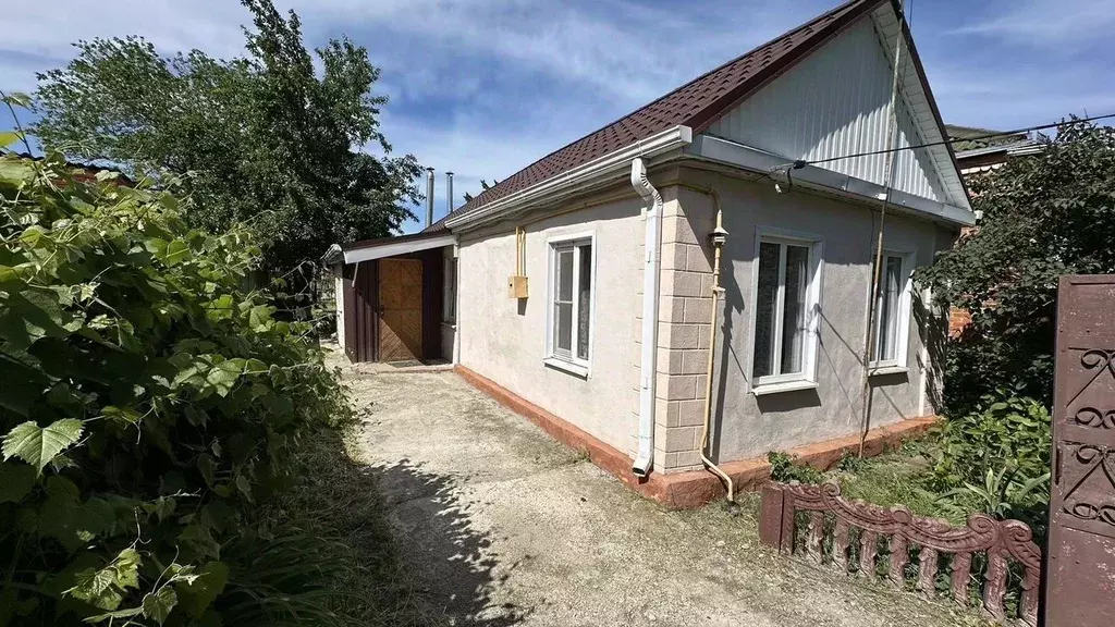 Дом в Краснодарский край, Тихорецкий район, Парковское с/пос, пос. ... - Фото 1