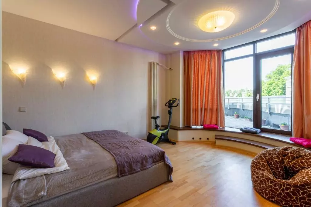 4-к кв. Санкт-Петербург ул. Ленсовета, 34к3 (95.0 м) - Фото 0