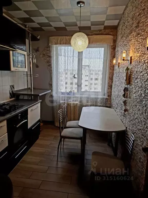 3-к кв. Тульская область, Тула Литейная ул., 32 (64.0 м) - Фото 0