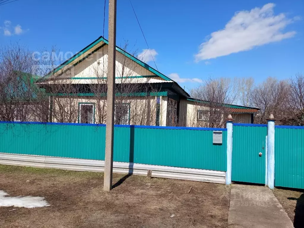Дом в Башкортостан, Чишминский район, с. Сафарово ул. Байбурина, 43 ... - Фото 1
