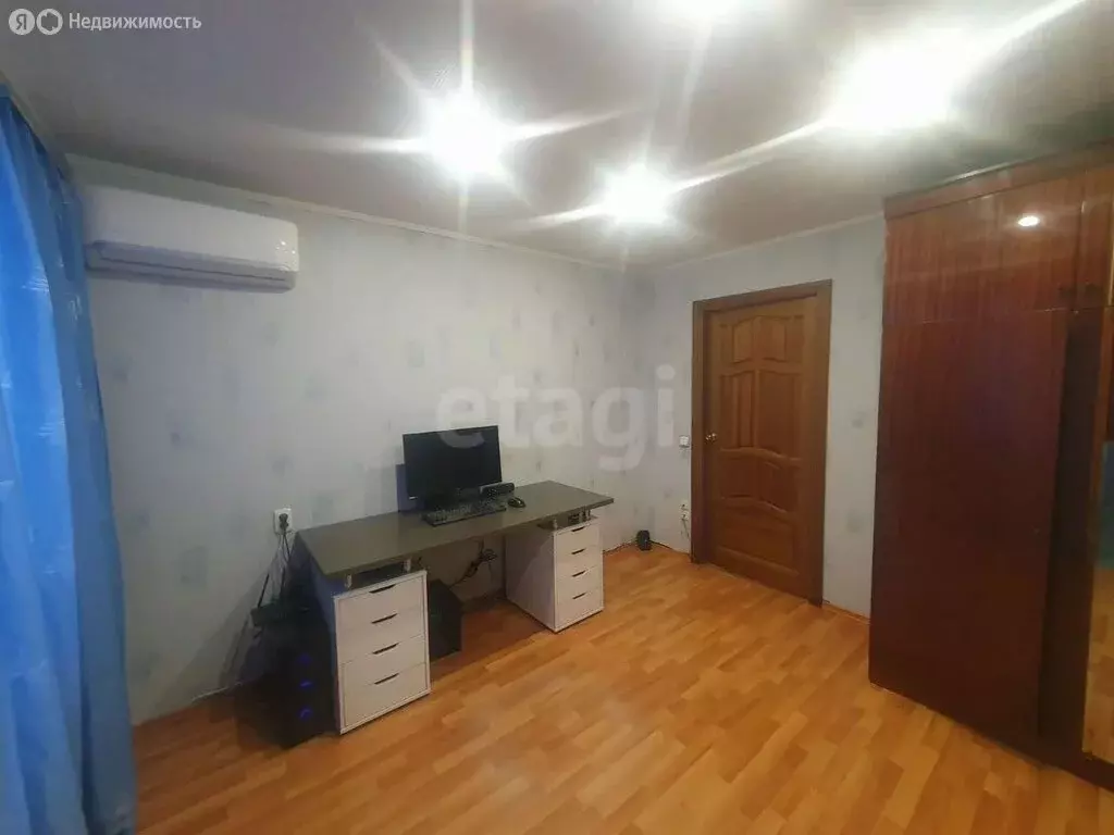 3-комнатная квартира: Йошкар-Ола, улица Петрова, 8 (78 м) - Фото 1