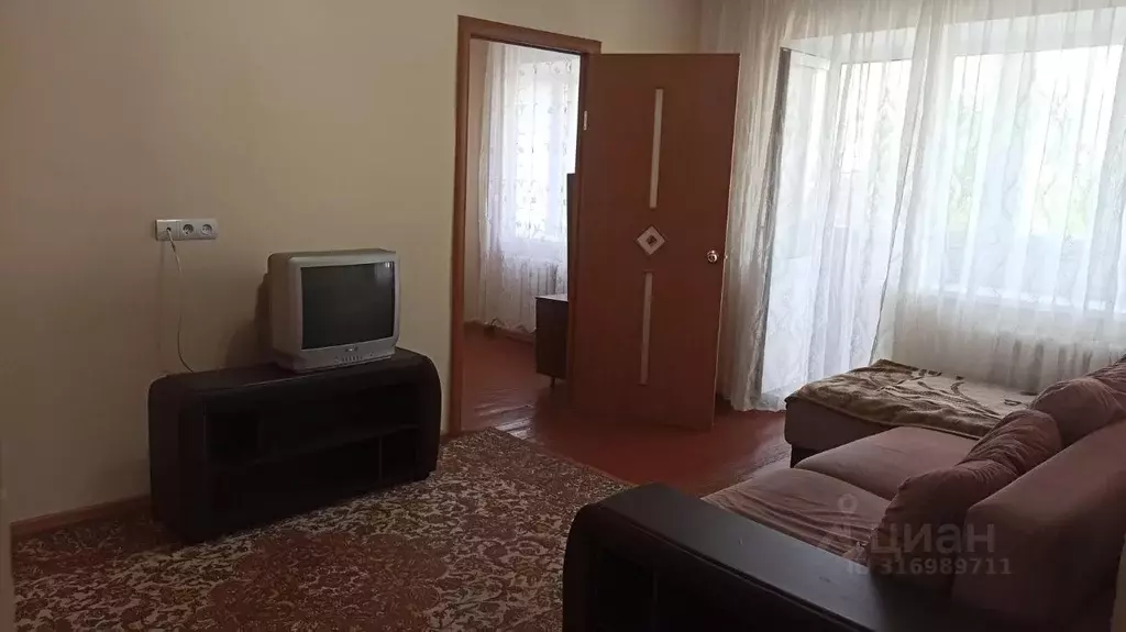 3-к кв. Саратовская область, Саратов Школьная ул., 13 (42.3 м) - Фото 0