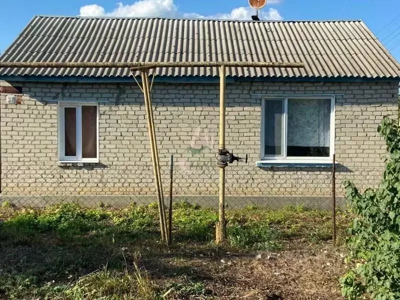 Дом в Саратовская область, Лысогорское муниципальное образование, ... - Фото 2