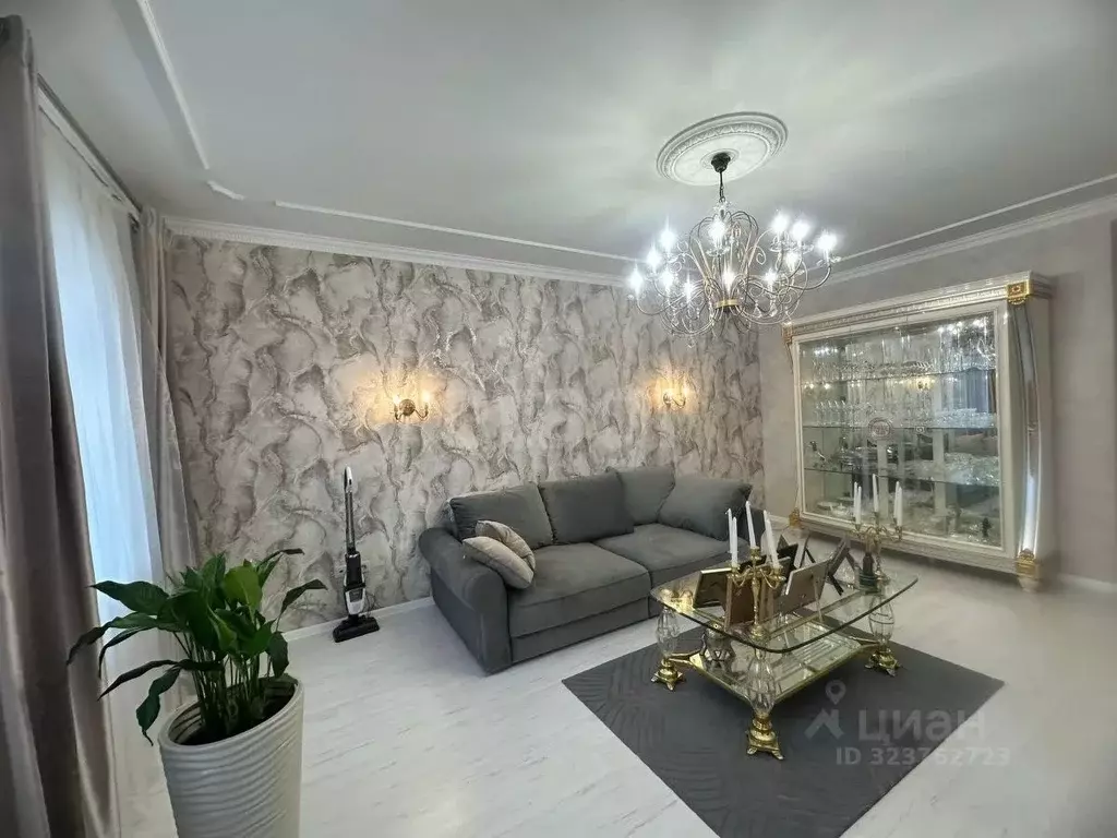 3-к кв. Воронежская область, Воронеж ул. 20-летия Октября, 66А (89.7 ... - Фото 1