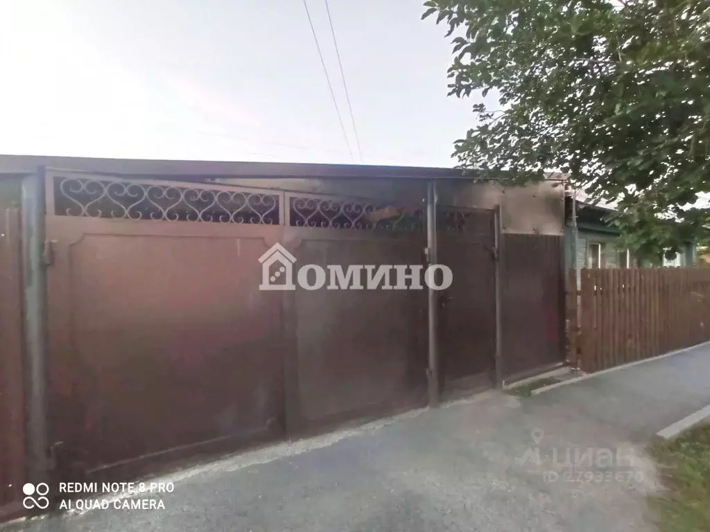 Дом в Тюменская область, Тюмень ул. Калинина, 165 (100 м) - Фото 0