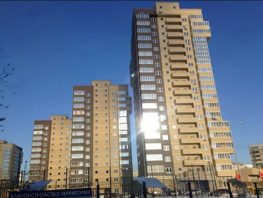 2-к кв. Челябинская область, Челябинск ул. Чичерина, 38В (72.7 м) - Фото 0