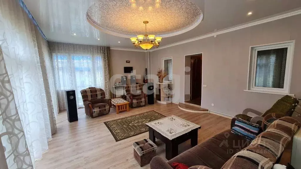 Дом в Брянская область, Трубчевский район, Селецкое с/пос, с. Селец ... - Фото 1