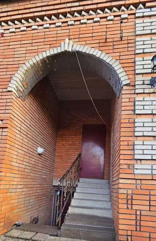 Дом в Ростовская область, Шахты просп. Карла Маркса (250 м) - Фото 0