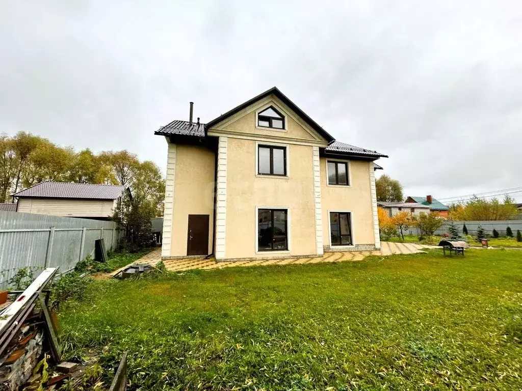 Дом в Московская область, Люберцы городской округ, Красково пгт, ... - Фото 1