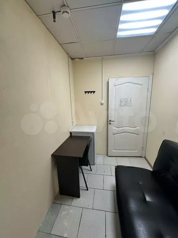 Комната 8 м в 2-к., 2/4 эт. - Фото 1
